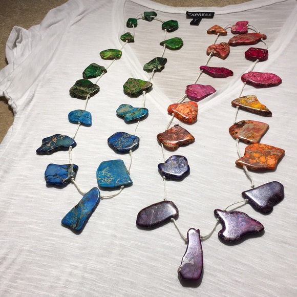 Imperial jasper dyed stones on knotted white hemp - Picture 5 of 8